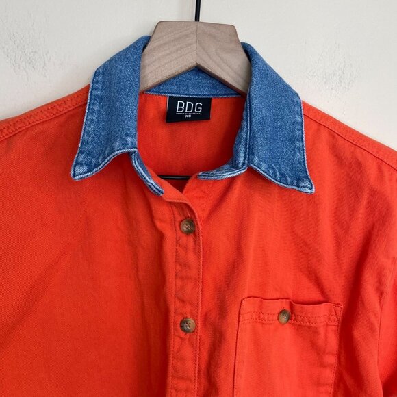 BDG Urban Outfitters Button‎ Down Shirt Size XS Denim Collar Oversized Retro - Picture 2 of 7